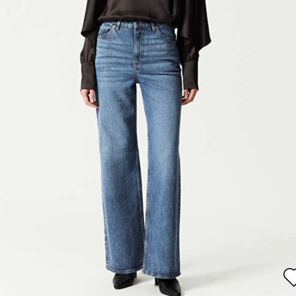 High-waisted Wide Leg jeans